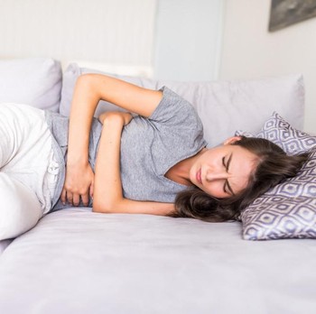 Bikin Makin Nyeri, 5 Makanan yang Pantang Dikonsumsi saat Menstruasi