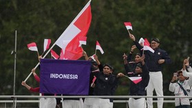 Maryam March Maharani Kibarkan Merah Putih di Pembukaan Olimpiade