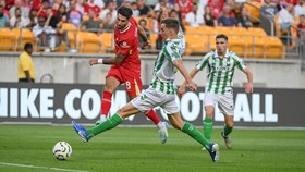 Hasil Pramusim: Liverpool Kalahkan Betis, Kemenangan Pertama Era Slot
