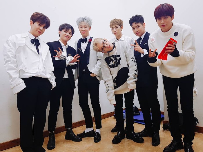 Sama seperti GOT7, rapper line Block B juga terdiri dari tiga anggota. Tidak hanya Zico, Park Kyung dan sang maknae (anggota termuda) dalam grup yakni P.O juga merupakan rapper di grup yang debut pada 2011 tersebut./ Foto: facebook.com/BlockBOfficial