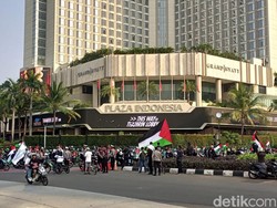 Viral Aksi Bela Palestina Konvoi dari Masjid Al-Azhar ke JIExpo Kemayoran