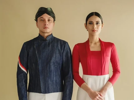 5 Potret Nicholas Saputra Jadi Model Seragam Defile Tim Indonesia untuk Olimpiade Paris