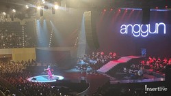 Lirik Lagu Yang Kutunggu - Anggun C Sasmi