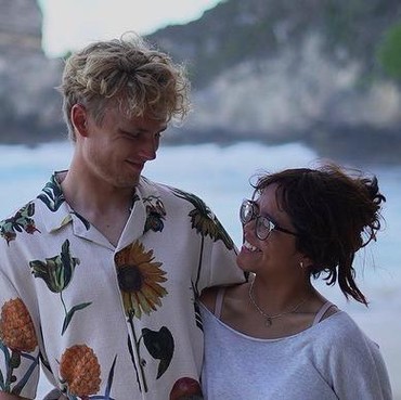 Pacar Bule Awalnya Tak Tahu Cinta Kuya Itu Artis di Indonesia