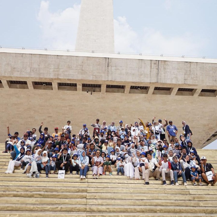 <p>Perjalanan kemudian dilanjutkan dengan tour ke Museum Monumen Nasional (Monas). Selain mengelilingi Kota Jakarta, Si Kecil juga diajak belajar mengenal sejarah Indonesia, lho, Bunda. Foto: HaiBunda/Andri Ziauddin</p>