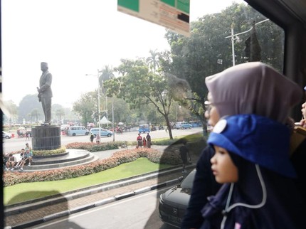 7 Potret HaiBunda & Transjakarta Ajak Si Kecil Keliling Kota Jakarta & Tour Museum