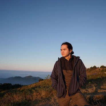 Dul Jaelani Ungkap Alasan Pilih Minta Dibuatkan Lagu ke Maia Dibanding Ahmad Dhani