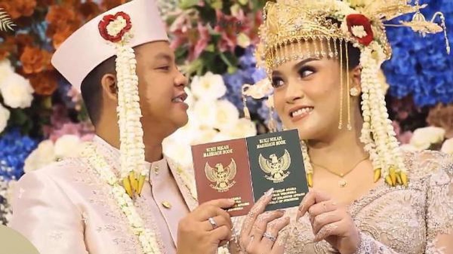 Kabar Bahagia, Komika Dustin Tiffany Resmi Nikahi Kekasih dengan Mahar Unik