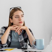 Berhenti Insecure! Lakukan 7 Hal Ini Saat Kamu Dibanding-Bandingkan dengan Orang Lain