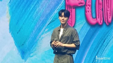 img-title Datang Lagi ke Jakarta, Kim Seon Ho Reuni dengan Indra Herlambang hingga Pamer Otot