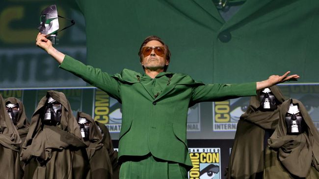 Robert Downey Jr. awalnya direncanakan muncul sebagai kameo di Deadpool & Wolverine, namun gagal karena akan berperan sebagai Doctor Doom.