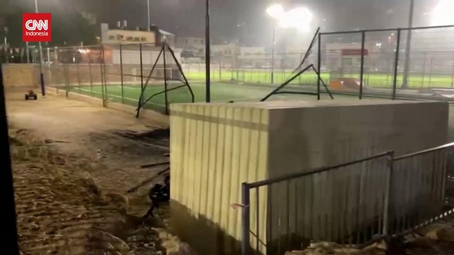 Israel luncurkan rentetan roket ke Lebanon selatan usai lapangan bola di Majdal Shams, Dataran Tinggi Golan, diserang sebuah roket pada Sabtu (27/7).