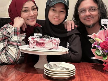Engku Emran Eks Laudya Cynthia Bella Pamer Kompak Bareng Mantan Istri