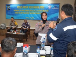 Polres Pelabuhan Tanjung Perak Gelar FGD Tekan Angka Laka Lantas