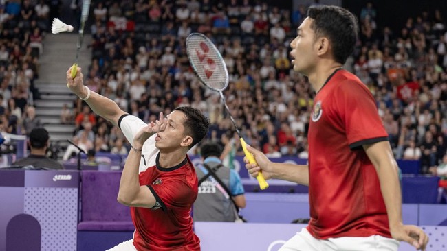 Sejumlah atlet Indonesia dari cabang panahan dan badminton, termasuk Fajar/Rian, akan tampil dalam jadwal Olimpiade 2024 Paris hari ini, Selasa (30/7).