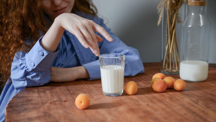 Nggak Baik buat Kesehatan, Jangan Campur 3 Buah Ini dengan Susu!