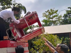 Dinas PU Bandar Lampung Akui Kerusakan Mobil Crane hingga 2 Pekerja Jatuh
