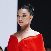 Profesional, Sikap Naura Ayu saat Jatuh di Runway Fashion Show JF3 Banjir Pujian