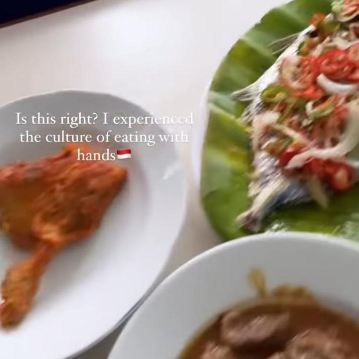 <p>Dalam unggahan Instagram Story, Pagaehun memperlihatkan makanan yang disantapnya saat berkunjung ke Indonesia, mulai dari ayam hingga ikan bakar denngan bumbu khas Nusantara. Pagaehun tampak sangat menyukainya, Bunda. (Foto: Instagram @pagaehun)</p>