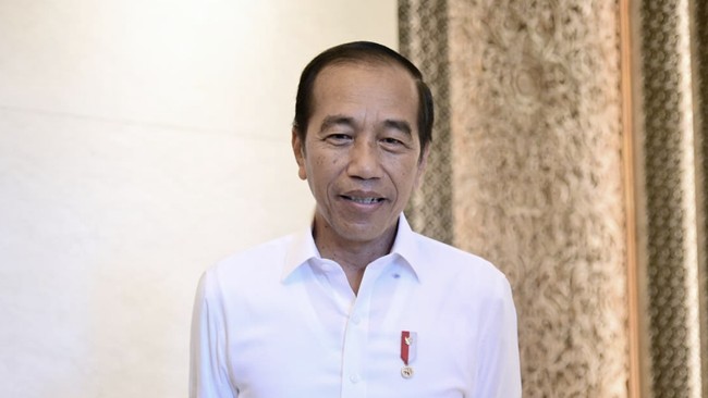 Jokowi mengatakan tuntutan kenaikan penghasilan para pengadil tetap dalam kajian dan kalkulasi kementerian/lembaga terkait.