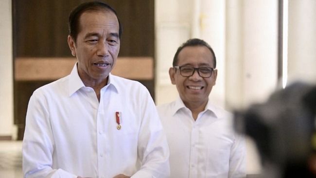 KSP membantah tuduhan nan menyebut Jokowi mau memperpanjang masa kedudukan presiden jadi 3 periode dan mengambil alih parpol tertentu.