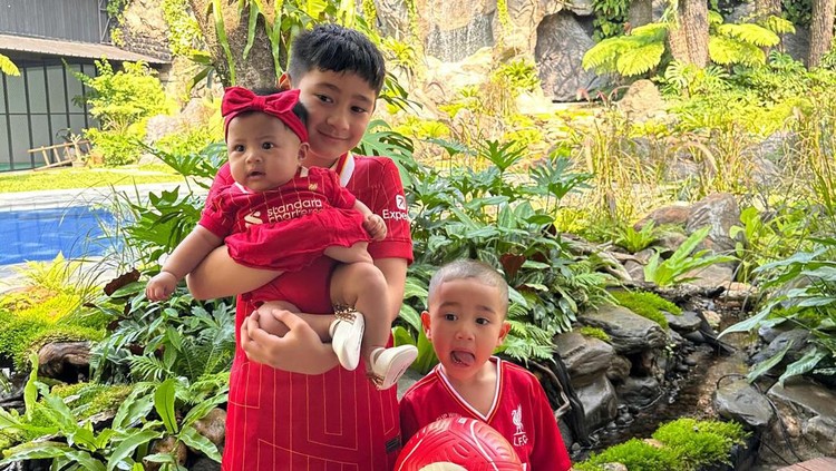 Rafathar Rayyanza dan Bayi Lily