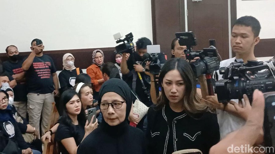 tamara tyasmara Tamara Tyasmara saat ditemui di Pengadilan Negeri Jakarta Timur.