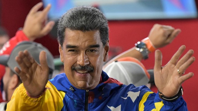 Venezuela's Antichavist Leader Maduro Secures Re-Election Amidst International Scrutiny