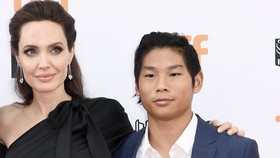 Pax, Anak Angelina Jolie & Brad Pitt Keluar ICU Usai Kecelakaan Motor