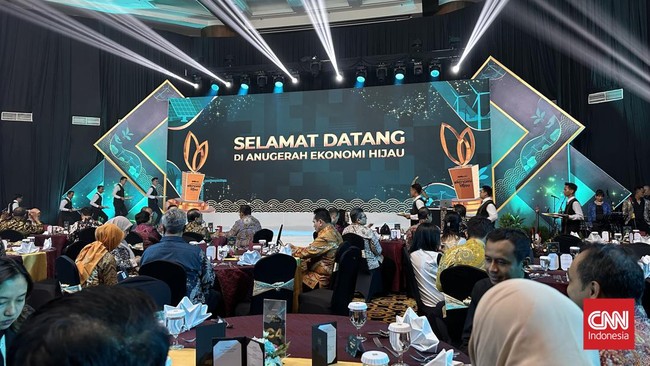 Detikcom menggelar Anugerah Ekonomi Hijau malam ini, Selasa (30/7). Berikut daftar pemenangnya.
