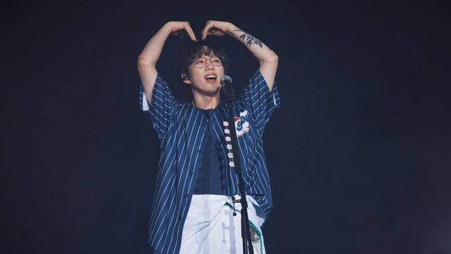 Kwon Jung-yeol alias 10cm akan konser bertajuk di Balai Sarbini Jakarta, Indonesia pada 30 November.