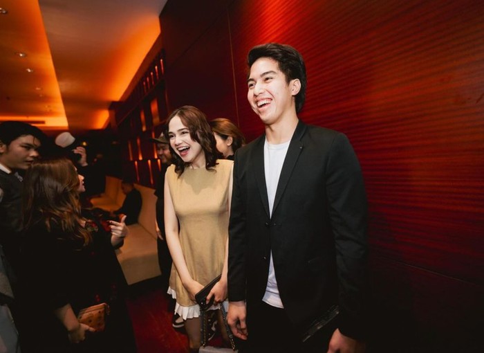 Syifa Hadju dan El Rumi go public saat pernikahan Aaliyah dan Thoriq pada Jumat (26/7/2024), keduanya hadir bersama.