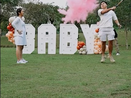 Demi Gender Reveal Bertema Tenis, Gritte Agatha Rela Impor Bola dari Australia