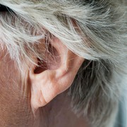 Masih Muda Sudah Ubanan? Ini 5 Penyebabnya!