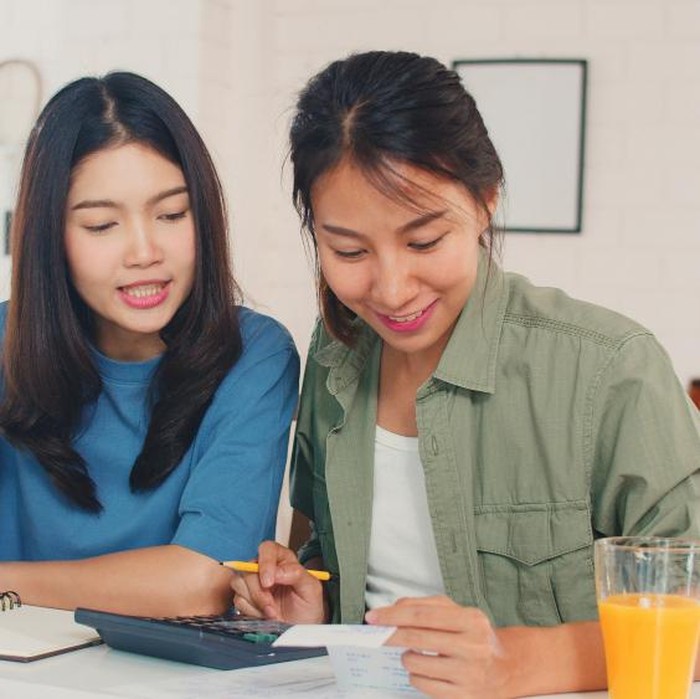 Ilustrasi tips menabung untuk anak muda ala orang Jepang/freepik.com/tirachardz