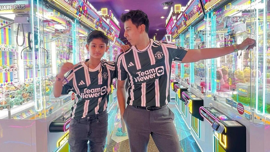 Jadi Anak Sambung, Sikap King Faaz Saat Jaga Sonny Septian di RS Tuai Pujian Jadi Anak Sambung, Sikap King Faaz Saat Jaga Sonny Septian di RS Tuai Pujian