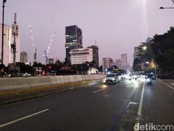 Demo Mahasiswa di Patung Kuda Selesai, Jl Medan Merdeka Barat Kembali Dibuka