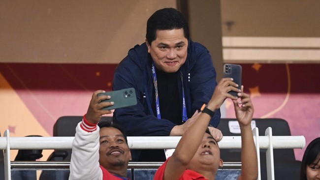 Erick Thohir menjawab peluang Indra Sjafri menjadi pelatih Timnas Indonesia senior di ajang Piala AFF 2024 yang berlangsung 23 November-21 Desember mendatang.