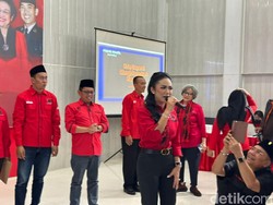 Momen Kris Dayanti Konser Saat Terima Surat Tugas Maju Pilkada