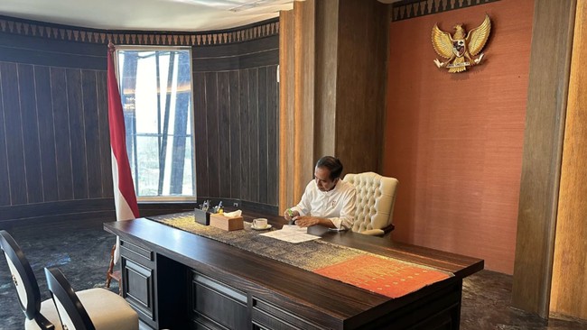 Presiden Jokowi disebut bakal berkantor di IKN mulai tanggal 11 September hingga 19 Oktober, sehari menjelang pelantikan Presiden terpilih Prabowo Subianto.