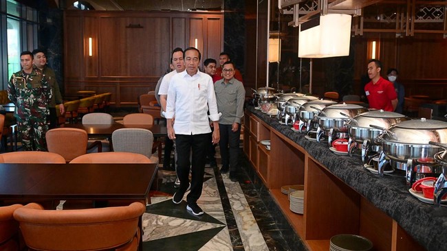 Pemilik Hotel Nusantara adalah sekumpulan pengusaha Indonesia, yang dipimpin Bos Agung Sedayu Group Sugianto Kusuma alias Aguan.