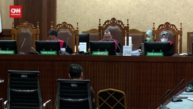 VIDEO: Korupsi Tol MBZ, Djoko Djiwono dan Sofia Balfas Divonis Penjara