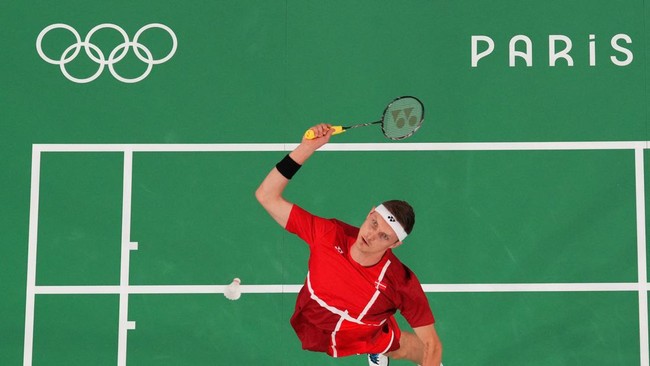 Viktor Axelsen berhasil mengalahkan pebulutangkis Israel, Misha Zilberman dalam laga badminton Olimpiade Paris 2024