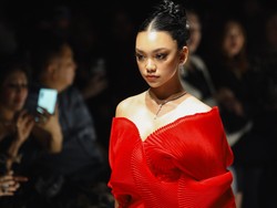 Kondisi Terkini Naura Ayu Usai Jatuh di Runway, Perasaan Campur Aduk