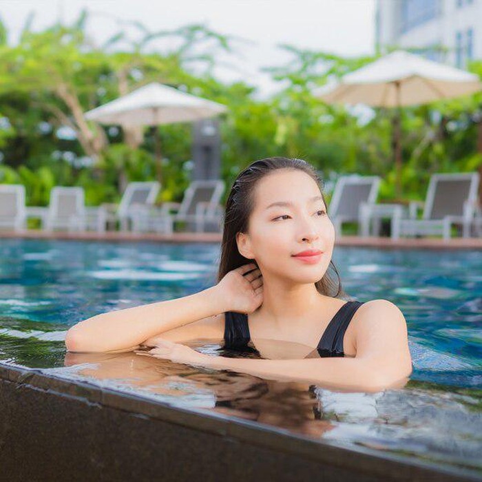 Gerakan saat berenang sangat efektif dalam melatih otot/ Foto: Freepik/@lifeforstock