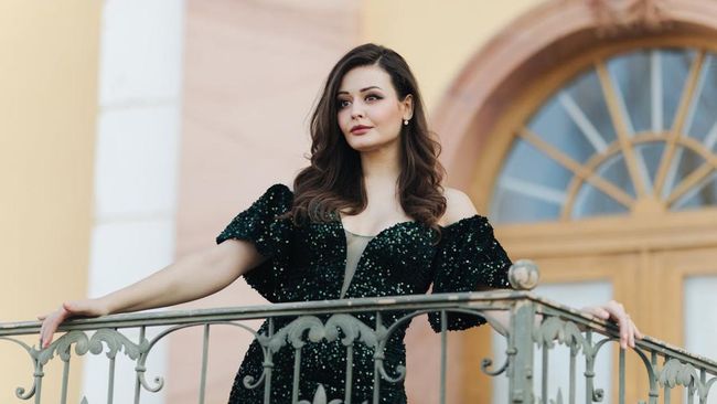 Kebiasaan Datang Terlambat 3 Zodiak Ini Gegara Kelamaan saat Dandan dan Dress Up, Duh! Termasuk Kamu?