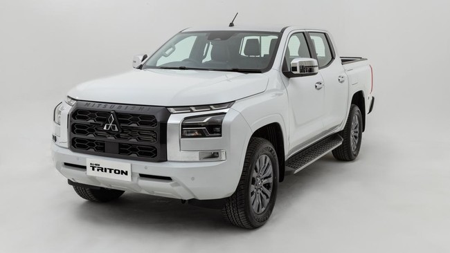 Mitsubishi Triton di Indonesia telah memasuki generasi baru, model ini memiliki segenap perubahan termasuk mesin baru.