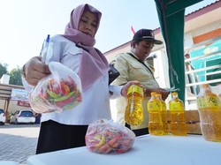 Turunkan Harga Beras-Minyak Goreng, Pemerintah Gelar Operasi Pasar Ribuan Titik
