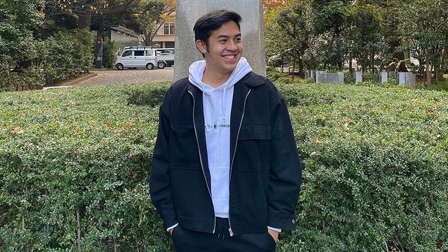 Jerome membagikan informasi dari mana barang tersebut didapatkan dengan membagikan link Shopee, yang langsung mengarah pada halaman produk tersebut di Shopee.