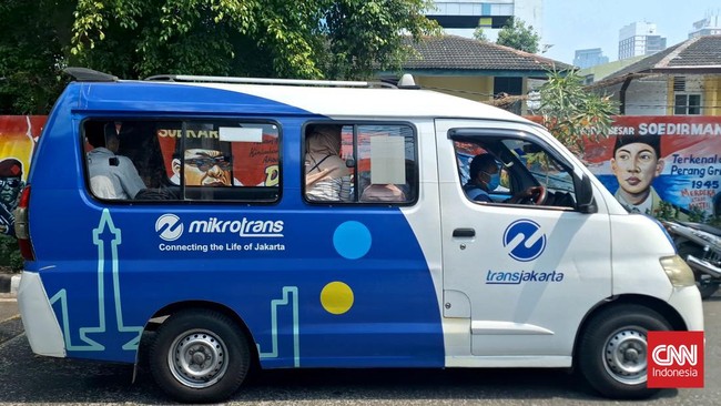 Jalan Ditutup Hajatan Warga, Trans Jakarta Umumkan Pengalihan Rute Bus Mikrotrans Jak 42 jurusan Kampung Melayu-Pondok Kelapa, Jakarta Timur, mengalami pengalihan rute Sabtu (5/7).